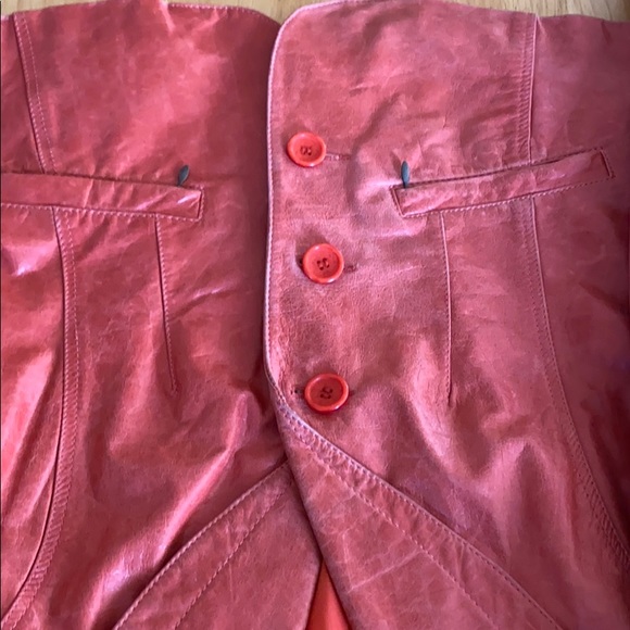 Vintage Danier leather orange blazer. - Picture 4 of 7
